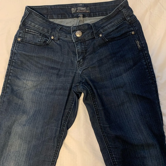 “Silver” dark wash Skinny Jeans, Sz 28 - Picture 2 of 9